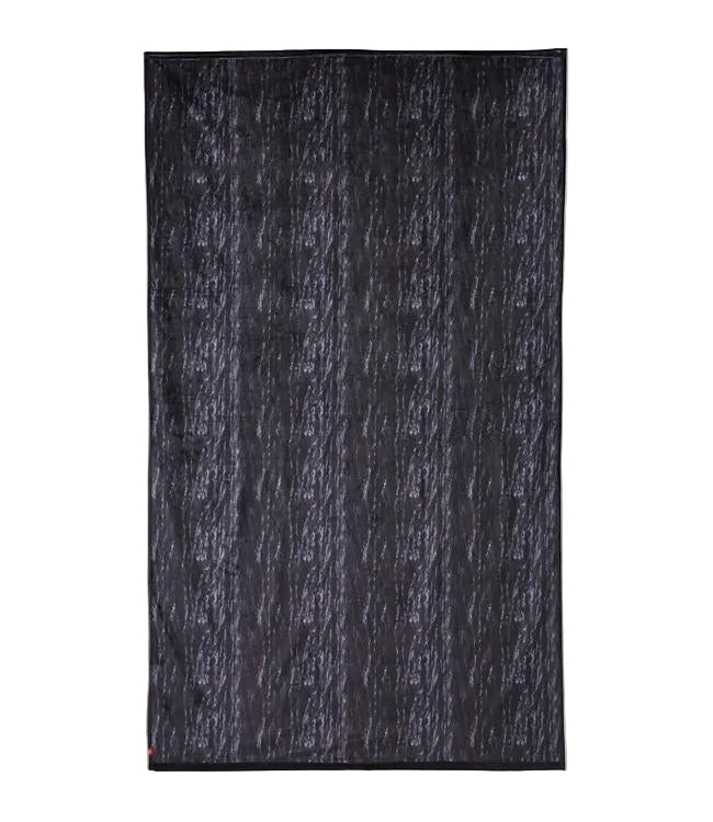 Follow Towel Black - flat-lay showing the full quick-dry microfibre towel and branding