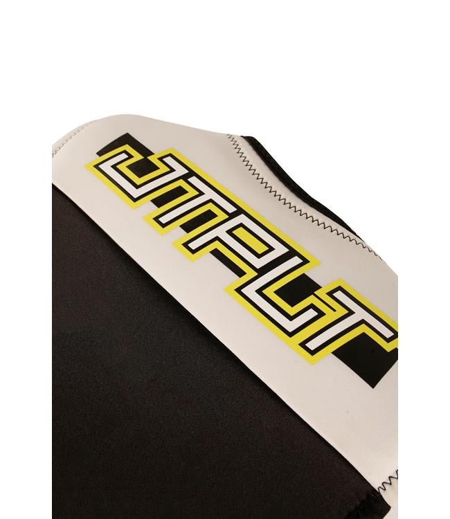 Jetpilot RX Vault Protech White/Black Mens Life Vest detail of zip and chest rib reinforcement