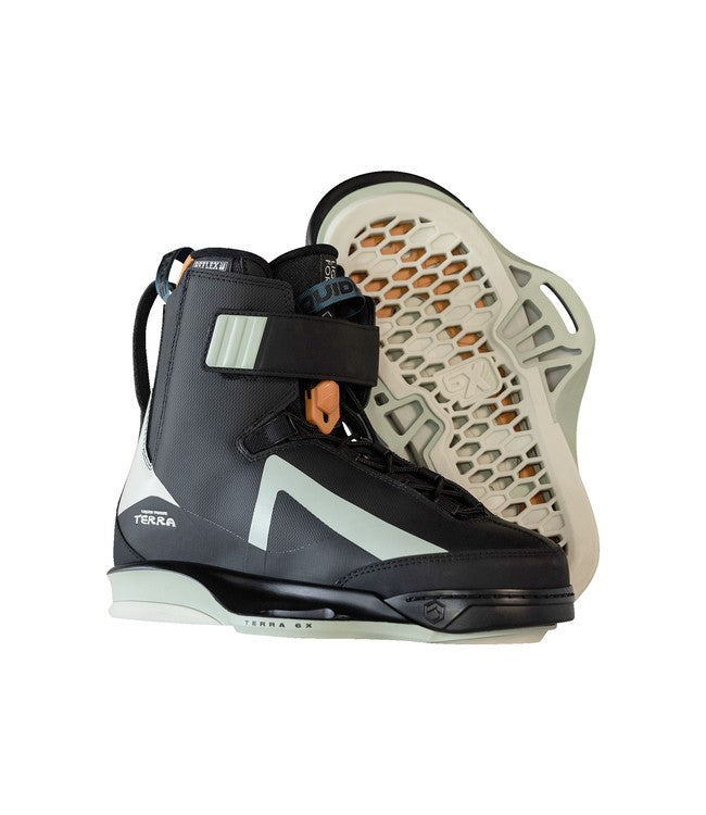 Liquid Force Terra 6X Wakeboard Boots - primary studio view of the closed toe binding and cuff