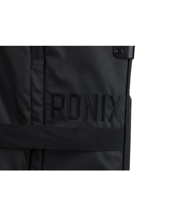 Ronix Transfer 2-Wheel Check Luggage - Waterskiers World