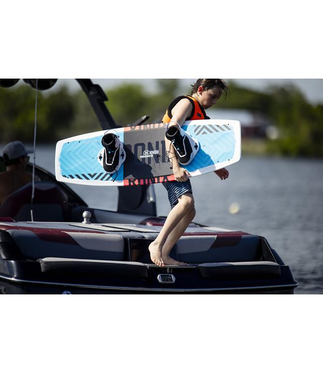 Ronix Junior District Wakeboard with Vision Pro Boots (2022) - Waterskiers World